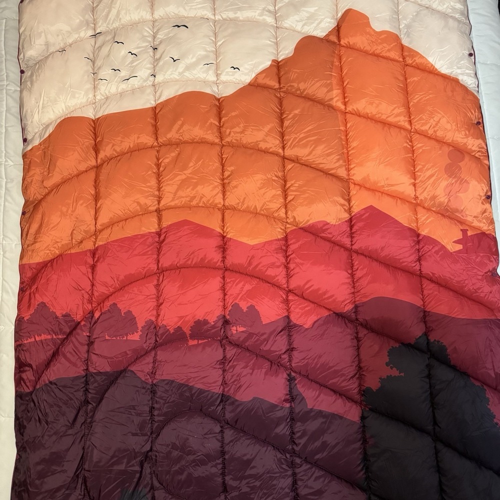 Camping Blanket Lightweight Puffy Outdoor Dusk Sunset Birds Camo Quilt 52"x75"